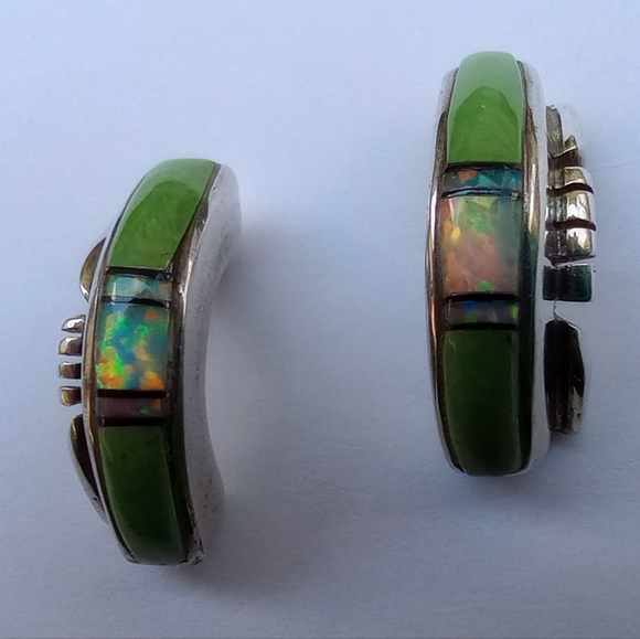 Vintage Charlie Bowie signed earrings with jade and opals - Picture 2 of 5